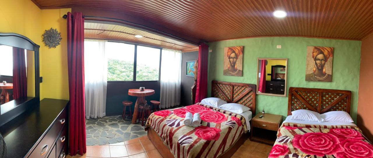 Cabinas Vista Al Golffo Monteverde Eksteriør bilde